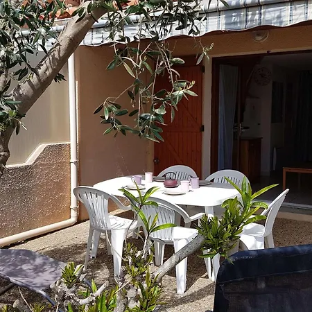 Pavillon 2 Pieces Avec Mezzanine, Animaux Et Parking, Proche - Fr-1-409-95 * Narbonne-Plage
